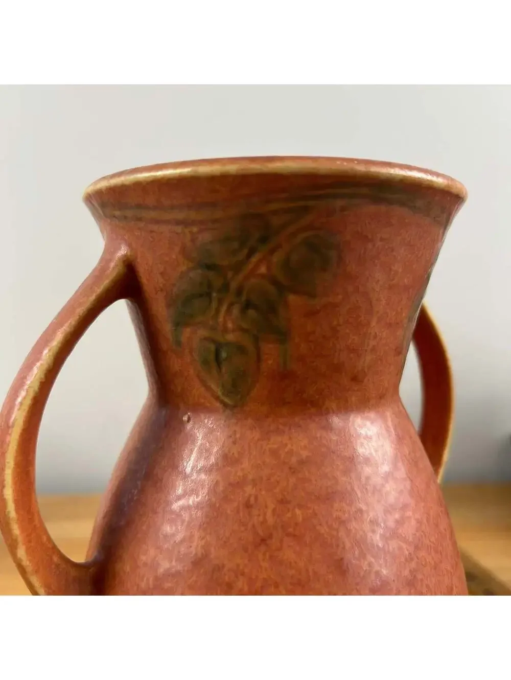 ROSEVILLE POTTERY 10 1/2